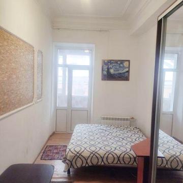 Власник 3кімн. Комісію брокеру виплачую 3 Окремі кім. вул. Прорізна 18