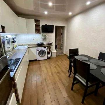 Продаж 2-кімнатної квартири вул. ЗСУ (о.Чеха)