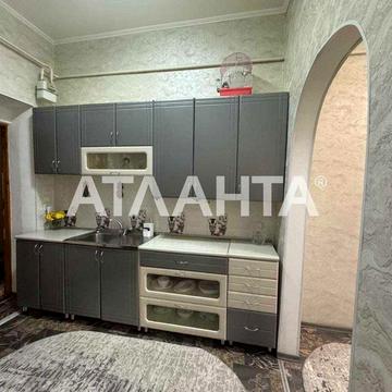 2 комнатная квартира с ремонтом на Черемушках, гараж, сарай