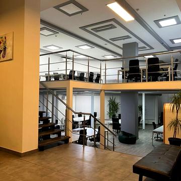 Саксаганського вул., 70