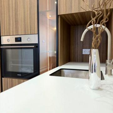 Шикарна квартира в центрі, все поруч, газ. Ще ніхто не жив! Без комісі