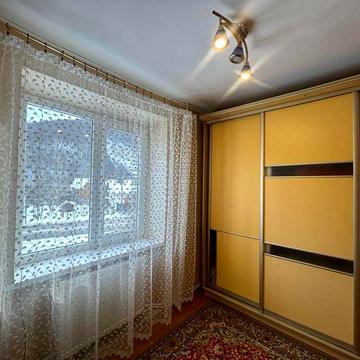 Продаю 3к квартиру в м.Яремче біля центральної дороги