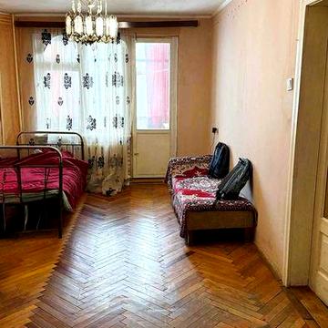 Продаж 3-кімнатної квартири • Львів • вул. Шафарика