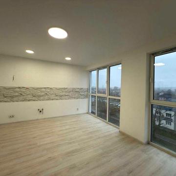 1-кімнатна З РЕМОНТОМ • БЕЗ Комісії • 35 м². Держ. програми.