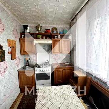 Продам 3-кімнатна квартира біля метро Студентська вул. Валентинівська