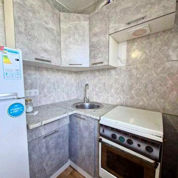 Продаж 1-х к/квартири в центрі, вільна, частково мебльована