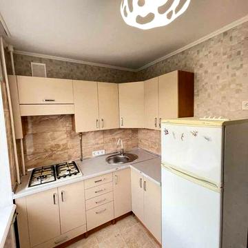 Затишна однокімнатна квартира на Баяна