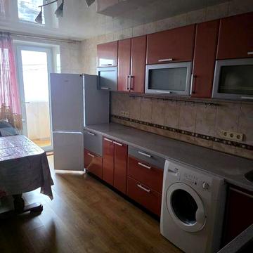 Велика 2 кімнатна квартира. Можна на короткий термін