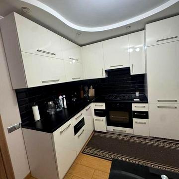 Здається в оренду 1 кімната квартира по вул Злуки 18