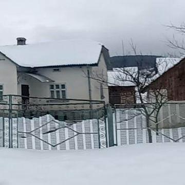 Будинок в с. Куряни (колишній Бережанський р-н, Тернопільська обл.)