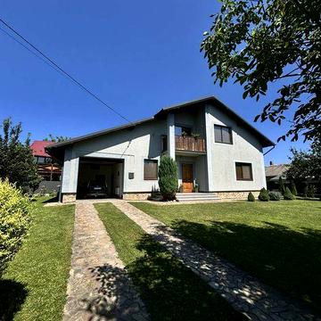 Продам будинок .