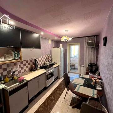 Продаётся 2-комнатная квартира в кирпичном доме метро Левада(20858)