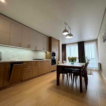 Двокімнатна квартира в заселеному будинку по  Боголюбова   125000