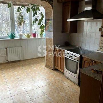 Продаж 2к.кв просп. Свободи 6а