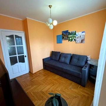 Продам 3-кімнатну квартиру. вул.Волинської Дивізії