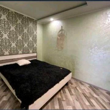 Центр 2 кімнатна  квартира