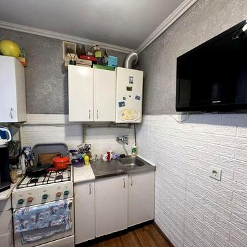 Продам 1 кімнатну нового планування в центрі