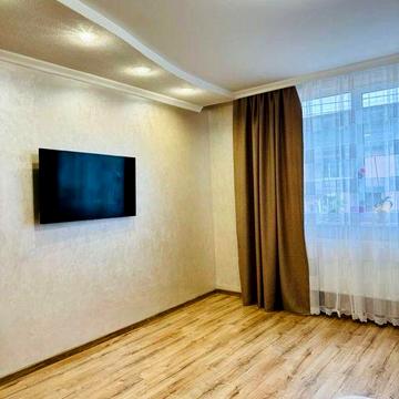 Продаж просторого сучасного будинку