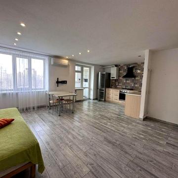 Оренда квартири-студії, Дружба. Новобудова