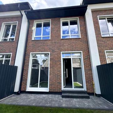 Продаю таунхаус біля Податкової Академії! З ГАЗОВИМ опаленням! Є ВІДЕО