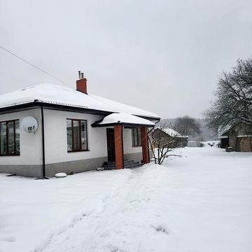 Продається будинок серед природи та затишку у с. Верещиця!