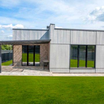 Продаж одноповерхового будинку. 134 м2 Центр Іванковичів. 8 сот.