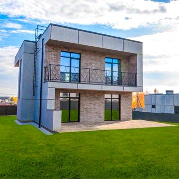 Будинок з частковим ремонтом. 8 соток. Автонавіс. Центр.