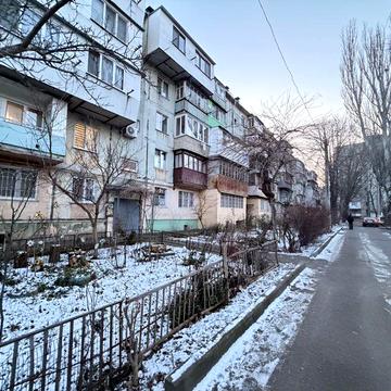 Продам 2 комн на Черемушках (268-307)