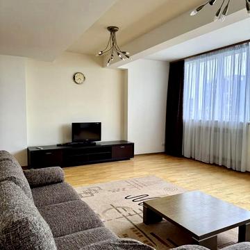 Єжи Ґедройця вул. (Тверська), 2