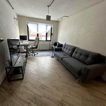 Продаж 3-кім .кв з капітальним ремонтом у Франківському районі