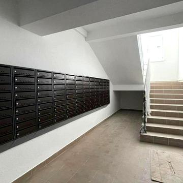 Нижня Берегова вул., 1б