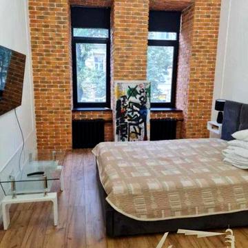 Оренда 4-к квартири, Театральна, 120м², Центр, Київ