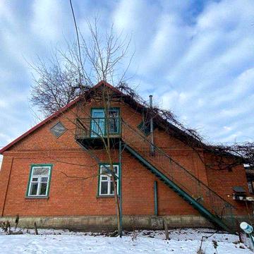 Продам просторий цегляний будинок на 5 кімнат