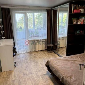 Продаж 3-кімнатної квартири по вулиці Парамонова, Космос