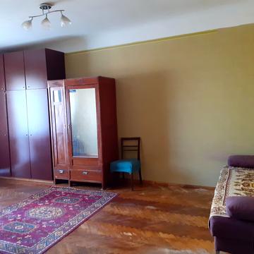 Вінстона Черчилля вул. (Червоноткацька), 24