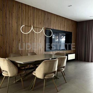 Оренда 2-поверхового 4-кімнатного преміального таунхаусу