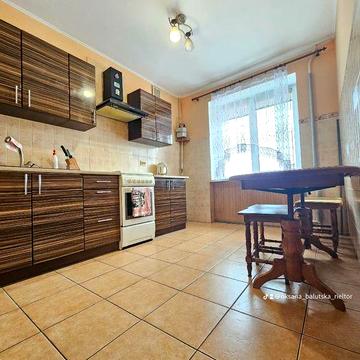 Продам 2-кім квартиру, район 8-9 школи