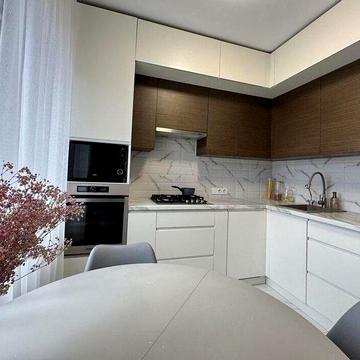 2-к квартира з ремонтом, Ближній Центр