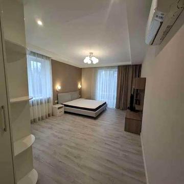 Абрикосова вул., 12