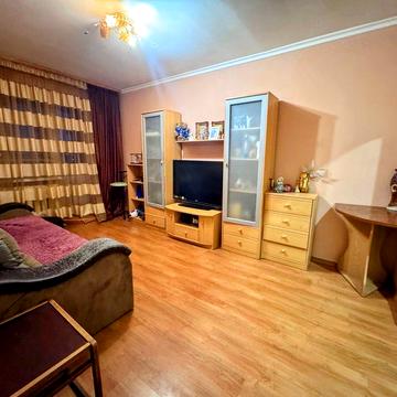 Центр міста! 3 кімнатна в цегляному будинку на Київській