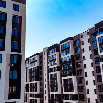 Героїв Миколаєва вул., 8
