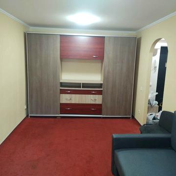 Костянтинівська вул., 44