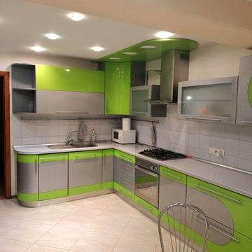 Оренда гарної 4-кімнатної квартири в  районі вул. Новопречистенська.