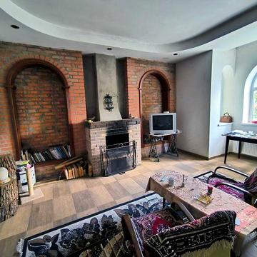 Добротній будинок з бомбосховищем в с.Миколаївка.Є ліс,озера.Київ 27км