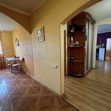 IS3 Продам 4к квартиру Амосова 9\9 Сертификат 43000.