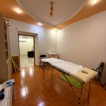 Продам 2к квартиру/ офис Центр Виконкомівська