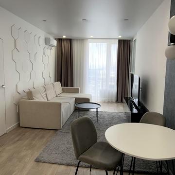 Зарічна вул., 4