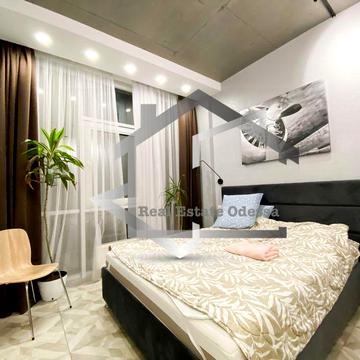 18 жемчужина СВЕТ ВСЕГДА! Центр города аренда 2 спальни + студия