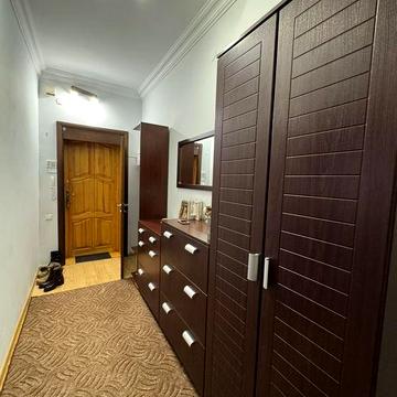 Продам 2 км.квартиру-63м на Небересній Сотні