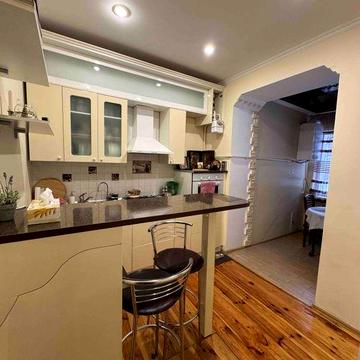 Продам 2 км.квартиру-63м на Небересній Сотні